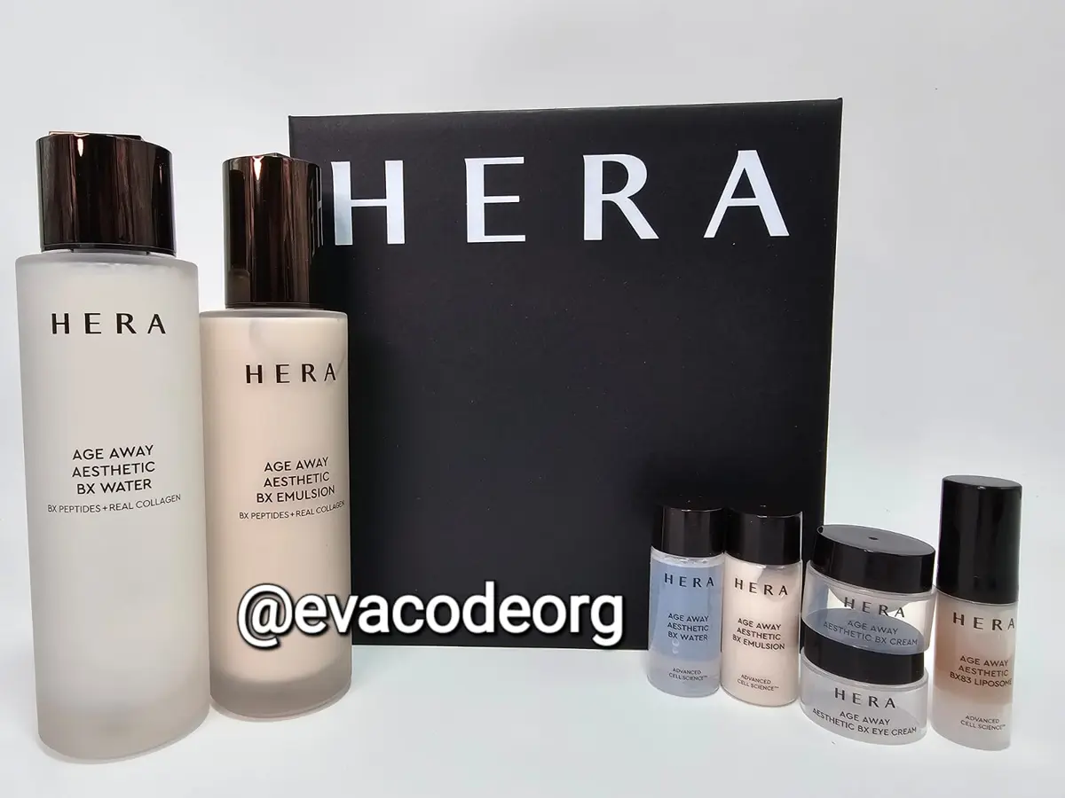HERA Age Away Aesthetic 2pc Special Set (980 g)