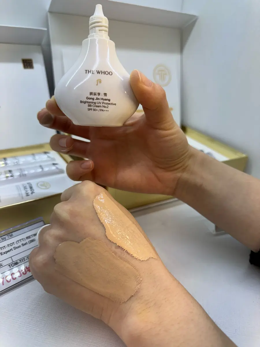 THE WHOO Gong Jin Hyang Brightening UV Protective BB Cream Set (BOX 24)  (130 g)