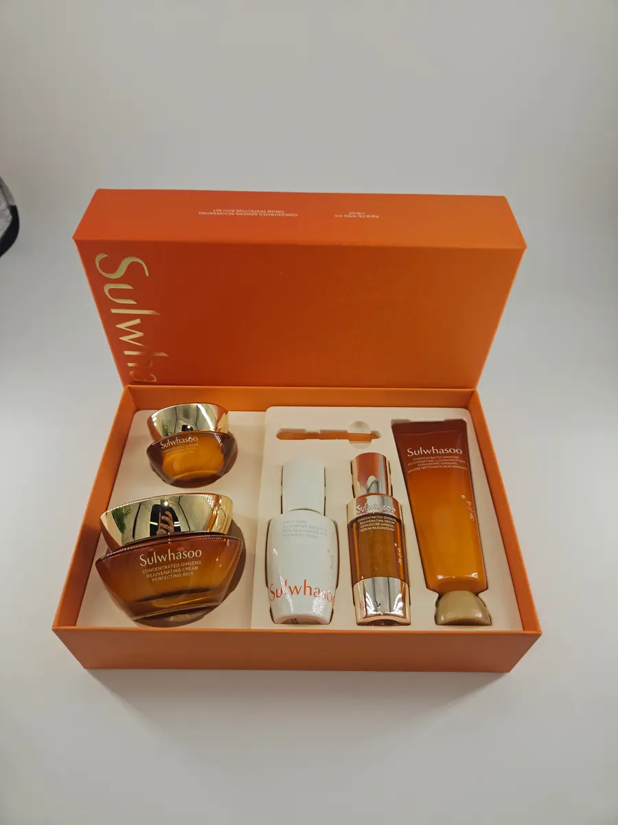 Sulwhasoo Concentrated Ginseng Rejuvenating Cream Perfecting Rich Set (700 g)