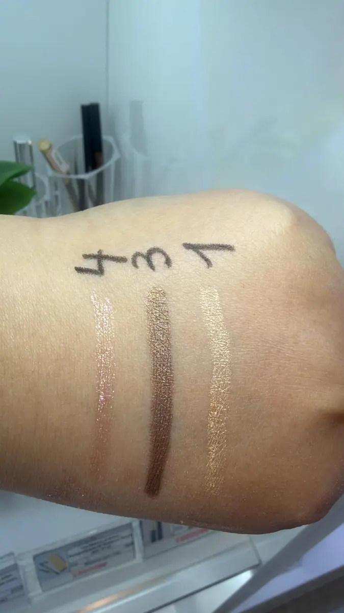 O HUI REAL COLOR stick shadow (Box 9/189) (15 g)