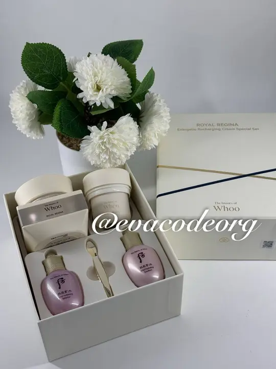 The History of WHOO Royal Regina Energetic Recharging Cream Special Set (Box 12) (540 g)